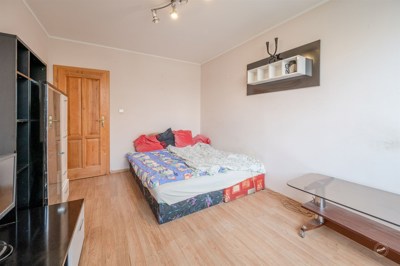 Prostorný_byt_4+1_se_zasklenou_lodžií,_cca_94_m²_–_Praha_9,_Kyje_2
